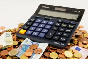 audyt-finansowy-kalkulator-kasa-pieniadze